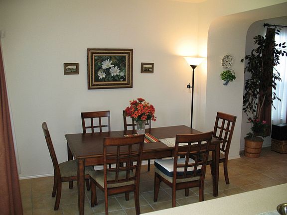 dining area, off kitchen