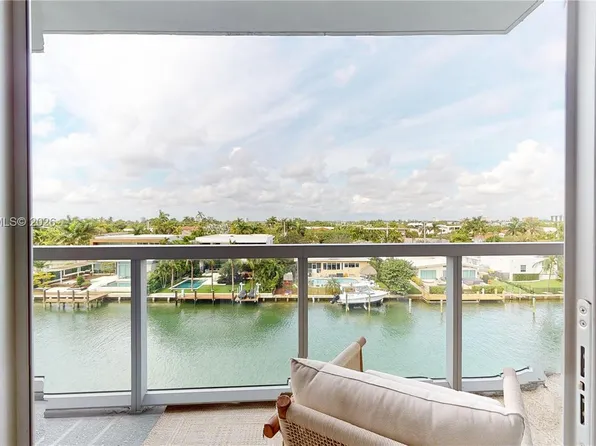 9940 W Bay Harbor Dr #5E, Bay Harbor Islands, FL 33154