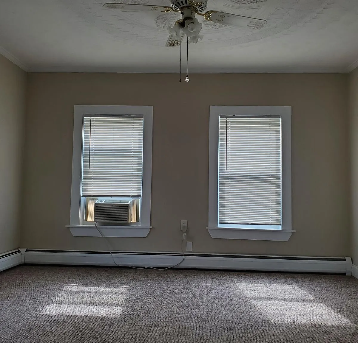 4 bed, 1600 sqft, $2,100 — Photo 4
