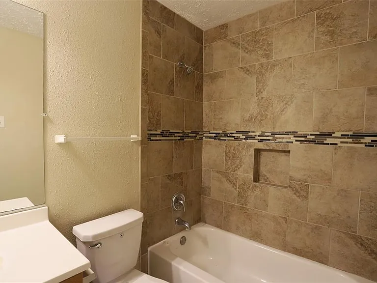 11011 Shadowfield Dr — Photo 12