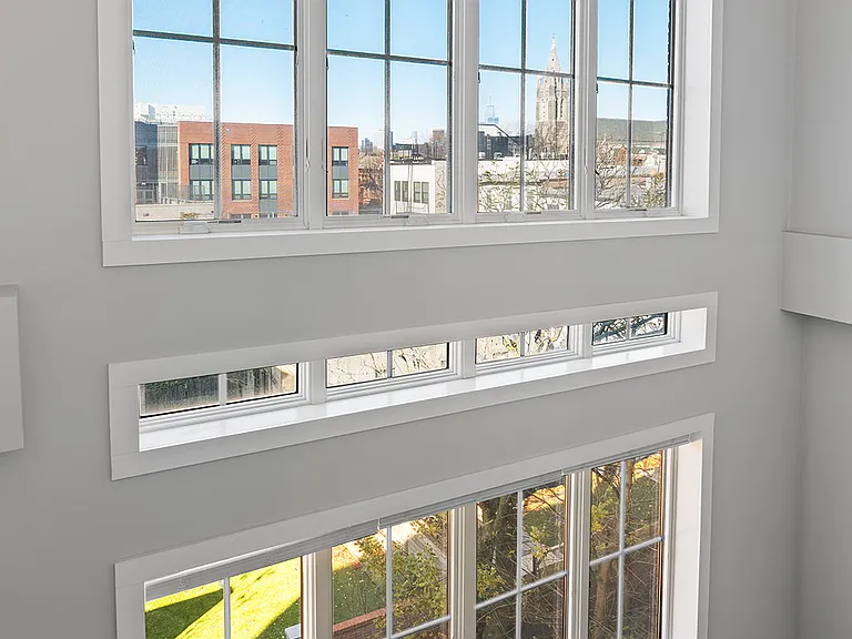 326 Bond St #4R — Photo 7