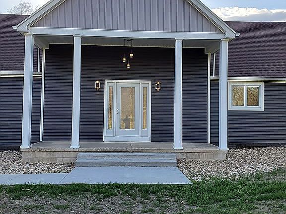2nd image of 102 Rose Hill Dr