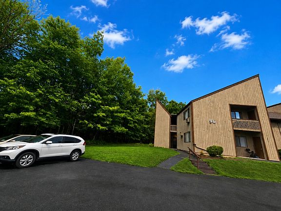 2nd image of 96 Davos Pointe #5