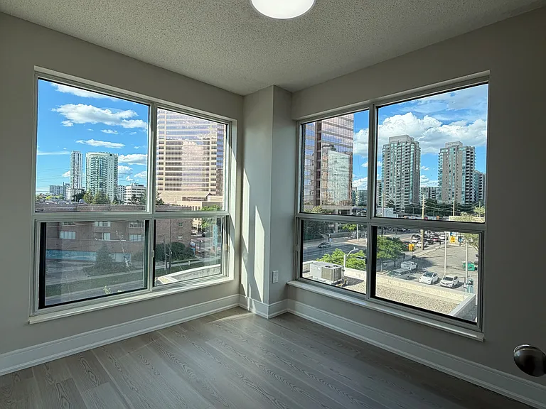 7 Lorraine Dr #612 — Photo 16