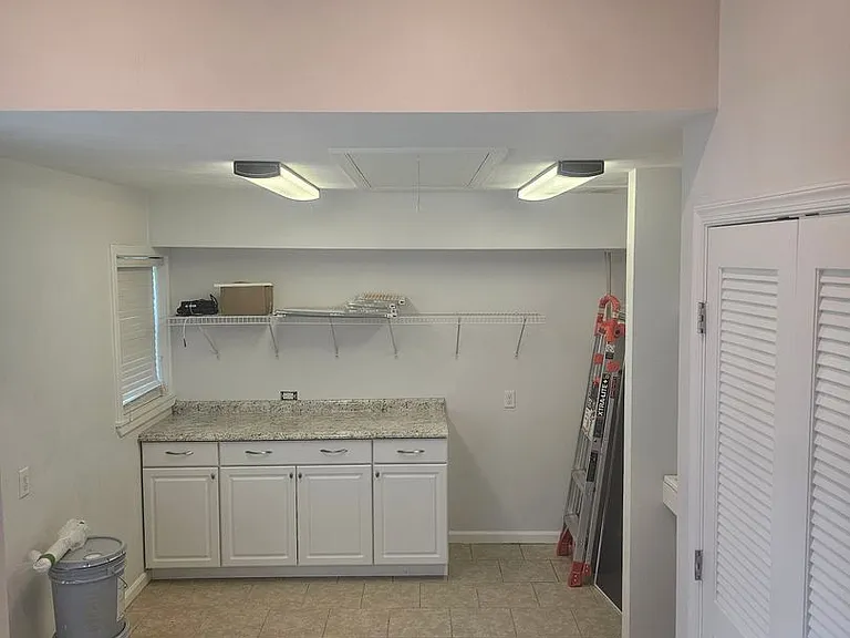 1068 Sharon Dr — Photo 13