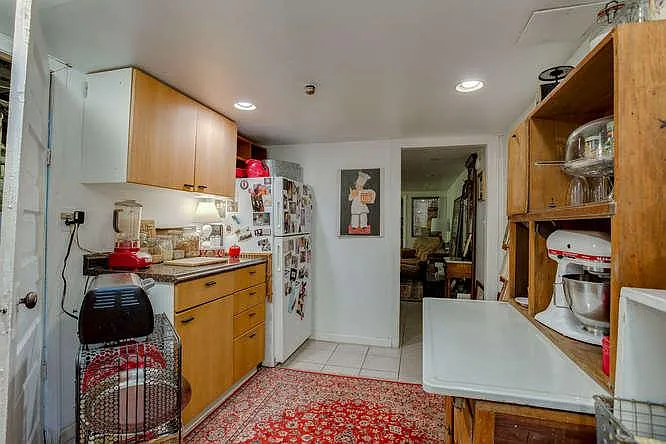 2904 Guilford Ave #T — Photo 6