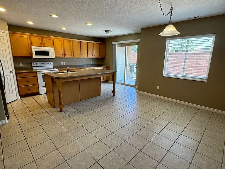 3155 S Hidden Valley Dr #147 — Photo 7