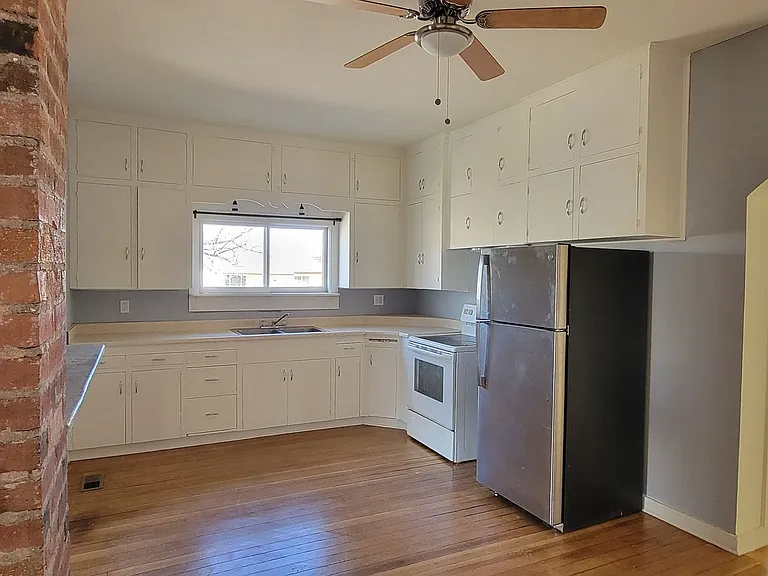 930 Barr Ave — Photo 7