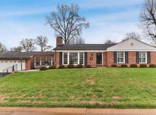 55 Whitehall Ct, Saint Louis, MO 63144