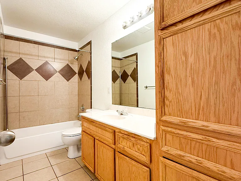 1202 Cinch Dr #A — Photo 8