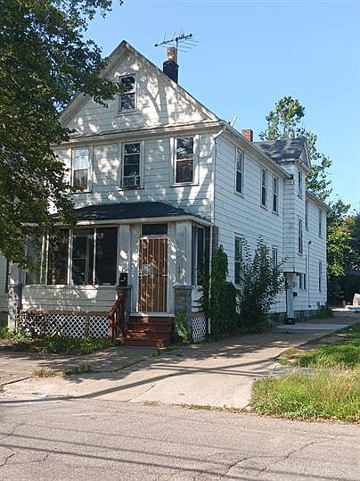 1st image of 1087 E 64th St #4