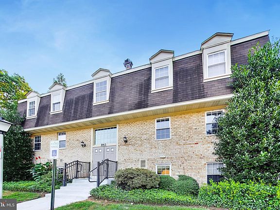 2nd image of 862 College Pkwy APT 102