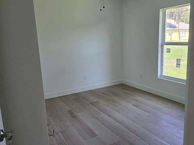 6135 7th Pl — Photo 10