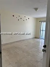 15139 NE 6th Ave #3 — Photo 6