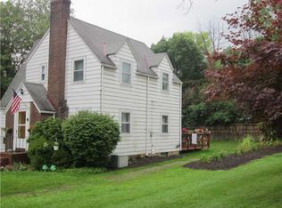 4 Coral Dr, Pittsburgh, PA 15238