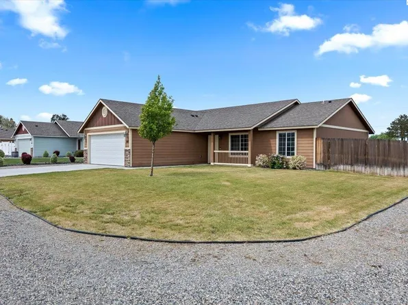385 E 15th Pl, Kennewick, WA 99337