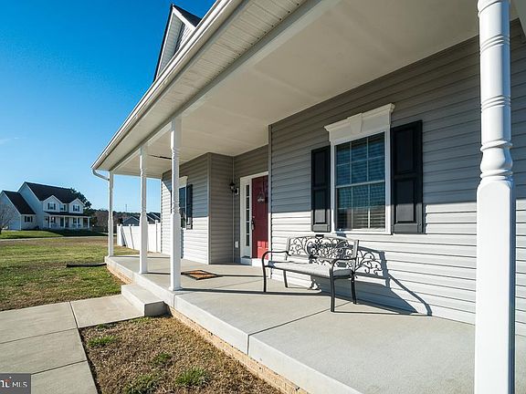 3rd image of 7268 Calvin Ln