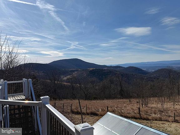 4th image of 2717 Williamsport Rd