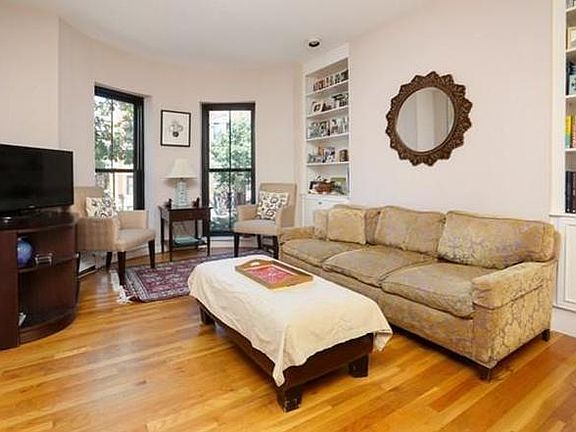 4th image of 364 Columbus Ave #B