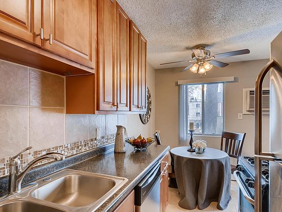 3rd image of 3105 Pleasant Ave APT 301