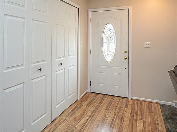 3rd image of 20157 Jefferson Ct