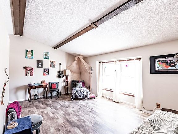 4th image of 22 Carefree Ln