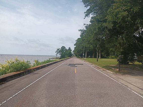 4th image of 3210 Bay Front Rd