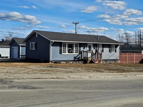 512 Carol Drive, Labrador City, NL A2V1S5