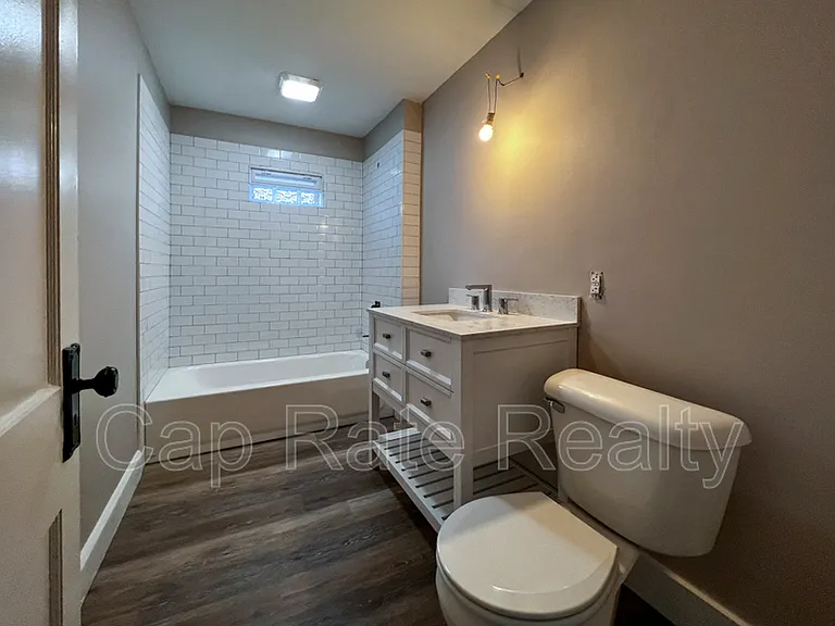 506 Thurman Ave — Photo 5