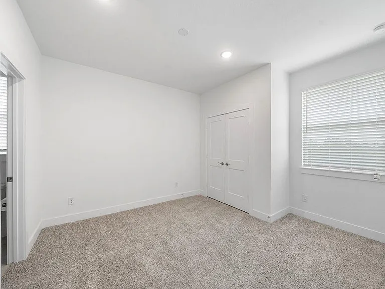 12762 Grayson County Dr — Photo 22
