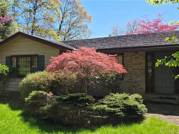 102 Corson Pl, Ithaca, NY 14850