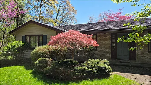 102 Corson Pl Photo 1