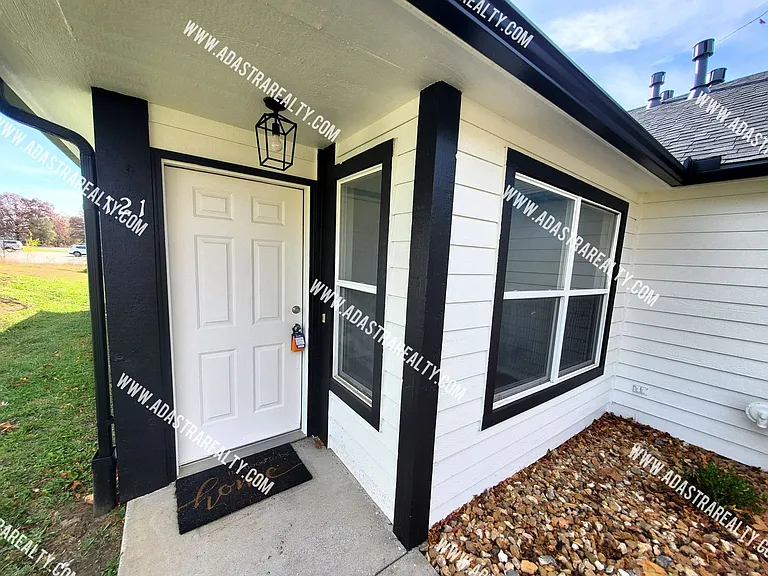 121 Ames St — Photo 6