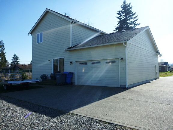 5th image of 1517 4th Ave NW