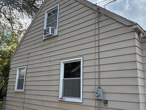 2nd image of 1741 Barrows St