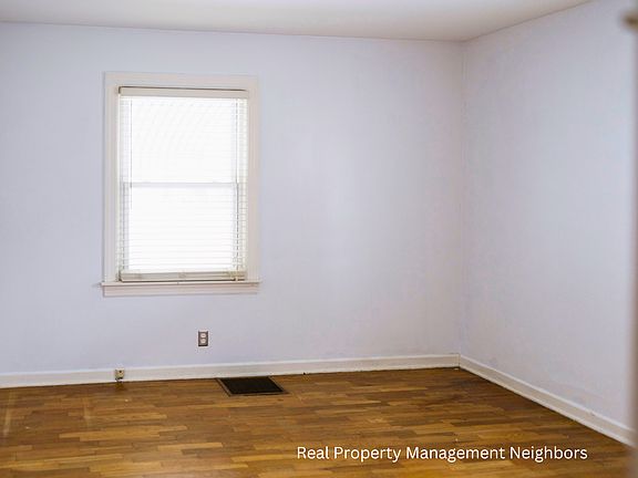 4th image of 750 Van Buren Ave NW