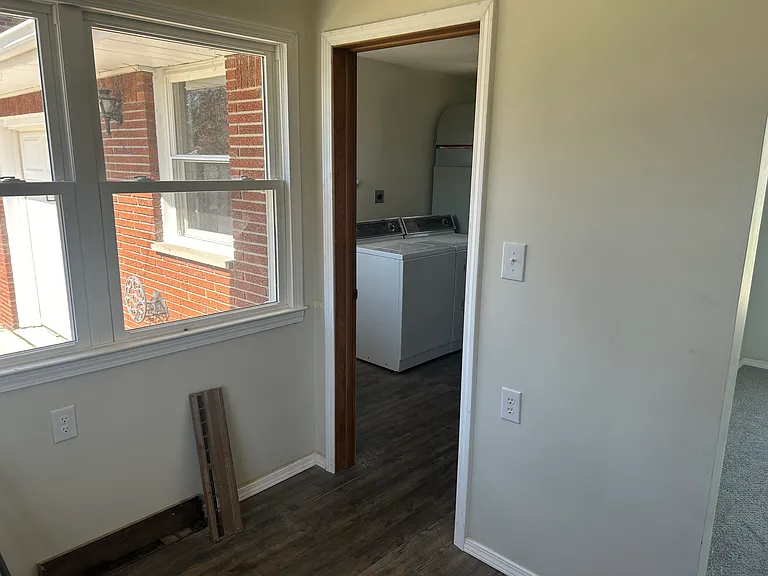1876 Riviera Dr — Photo 6