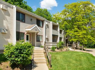 1109 Macarthur Rd #7, Madison, WI 53714