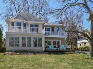 501 Lomond Dr, Mundelein, IL