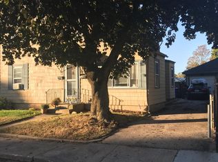 99 3rd St #2, West Warwick, RI 02893