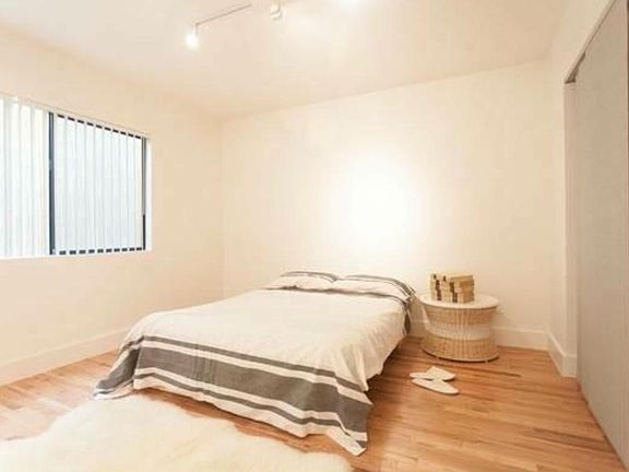 4th image of 3108 London St