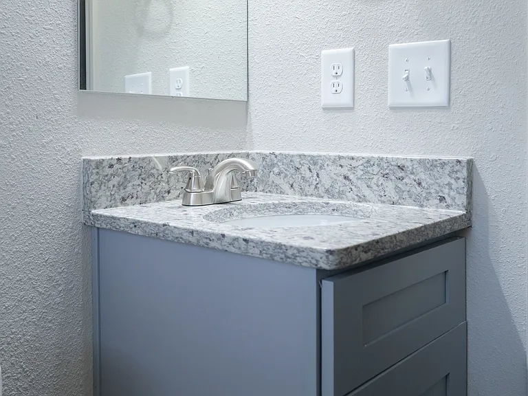 Eastside Crossing Apartments — Photo 27