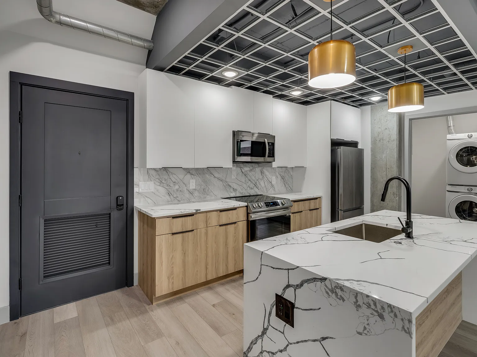 1 bed, 1.5 bath, $2,474 — Photo 1