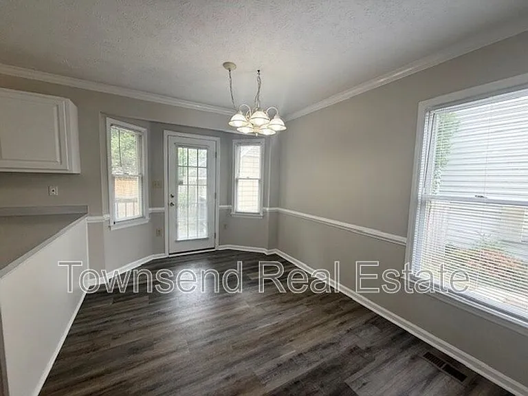 2012 Fig Ct — Photo 8