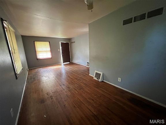 4th image of 10441 Spring Garden Dr