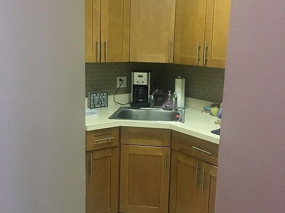5th image of 114 W 76th St APT 3R