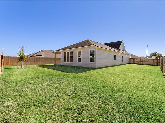 2nd image of 1901 Pinemont View Dr