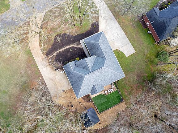 3rd image of 200 Ellington Way