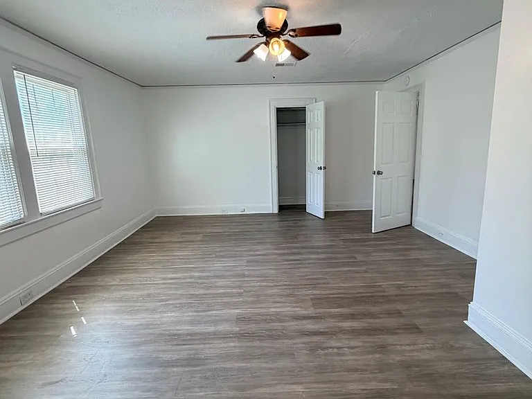 943 Marshall St #B — Photo 13