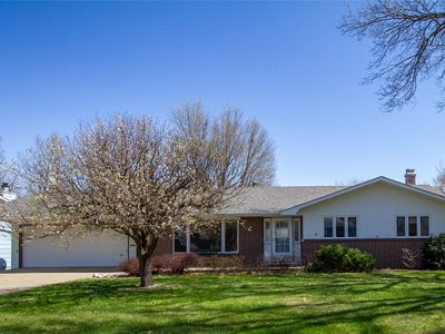1412 Country Club Dr, Pella, IA, 50219